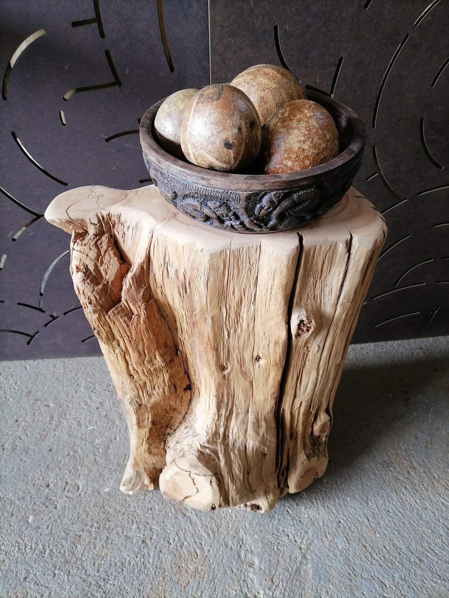 Grain Path Stump Table
