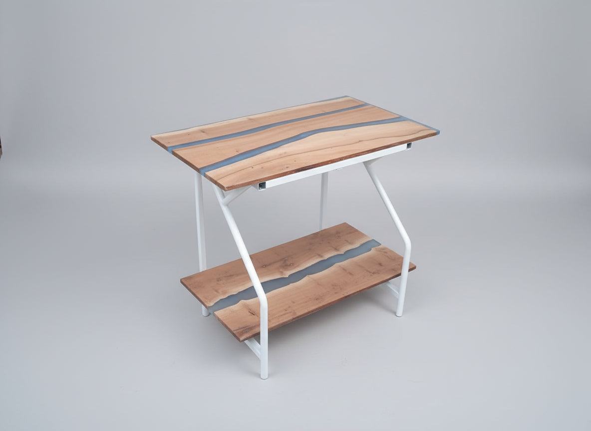 Seringa and Resin Server/Small desk