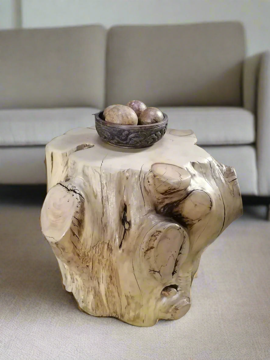 Woodland Knot Stump/Coffee table