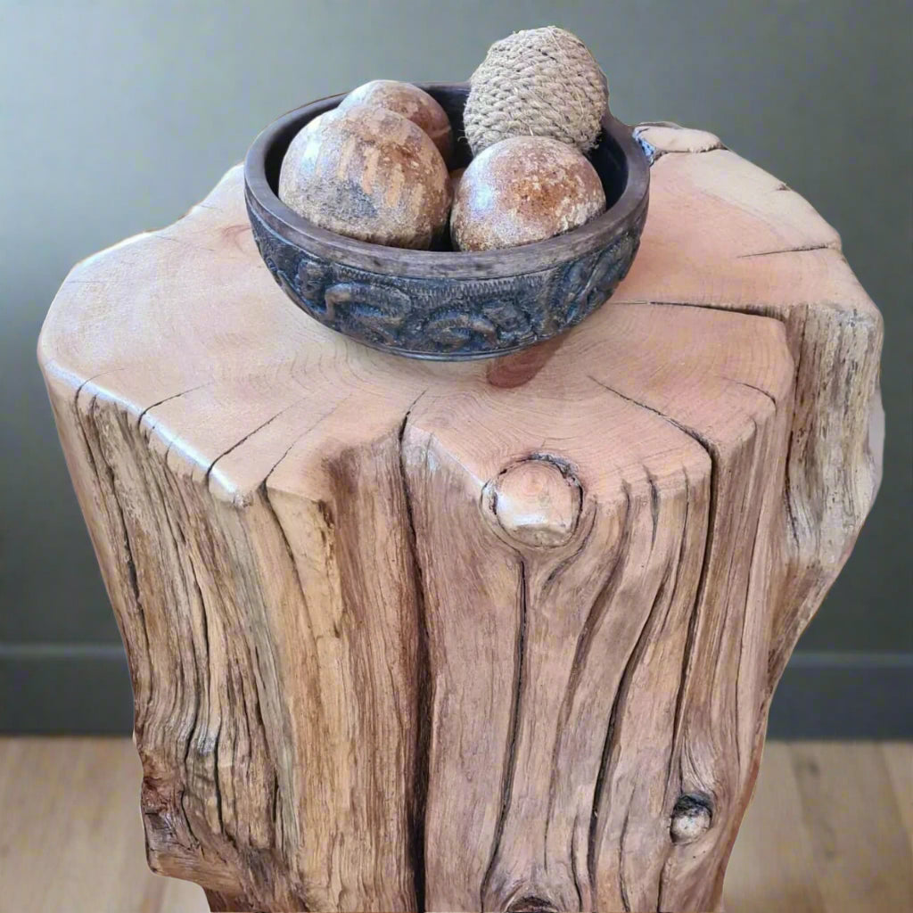 Woodland Knot Stump/Coffee table